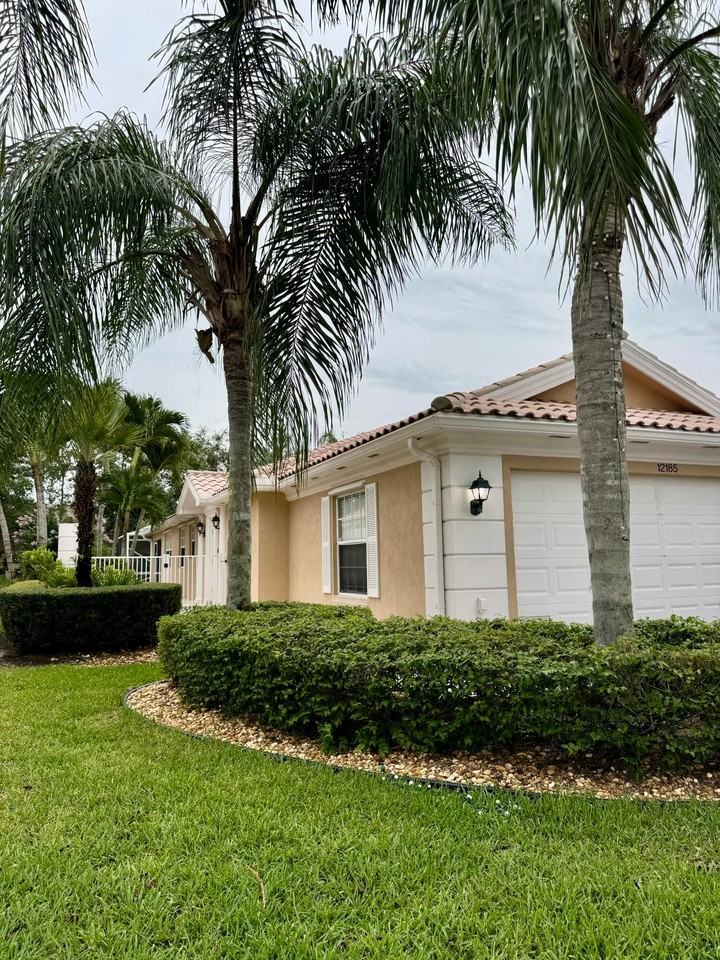 12185 Sw Elsinore Dr - Photo 2 of 20