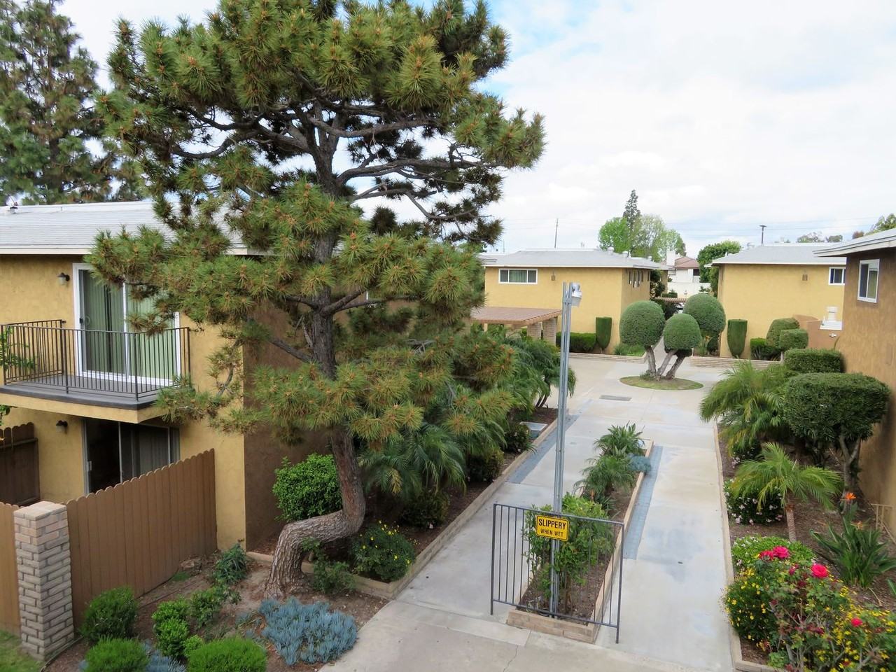 Franciscan Garden - Photo 4 of 49