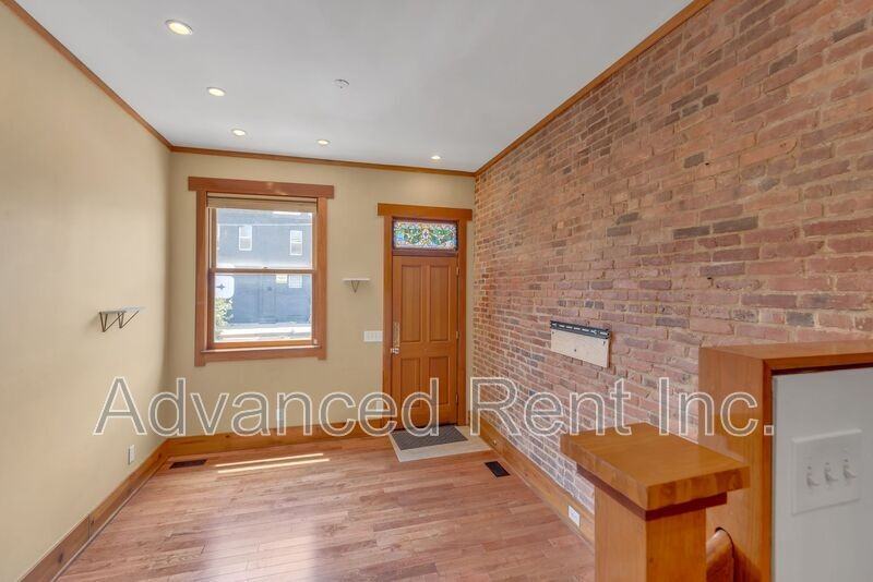2802 E Fairmount Ave - Photo 5 of 28