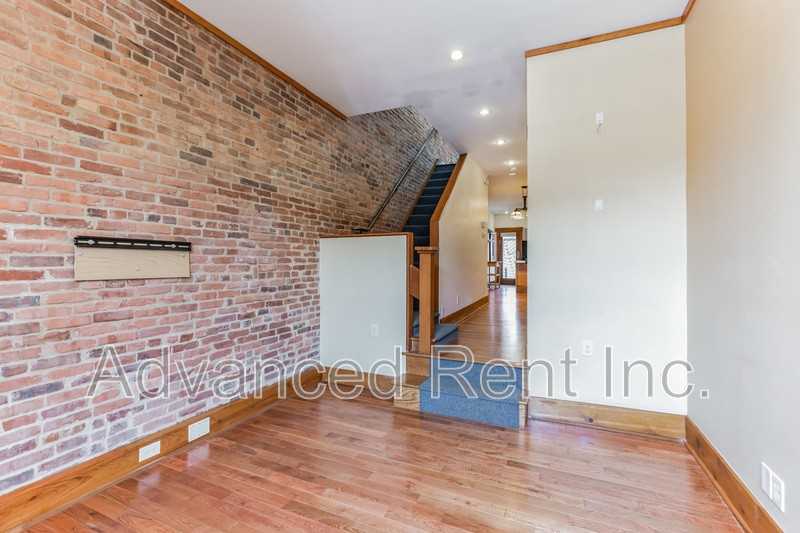 2802 E Fairmount Ave - Photo 7 of 28
