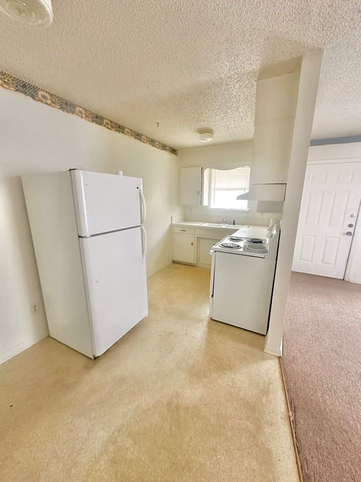 211 DeWald St - Photo 2 of 8