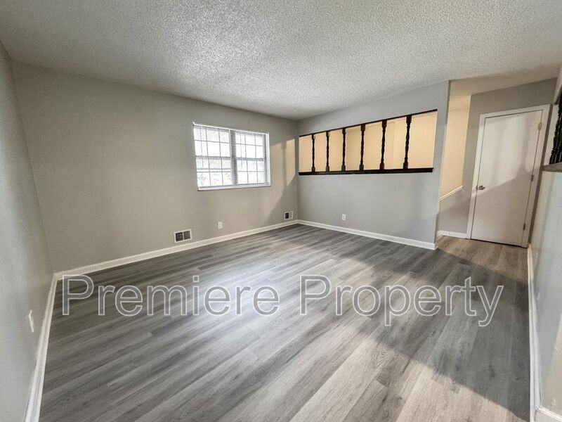 9517 Overhill Rd - Photo 3 of 13