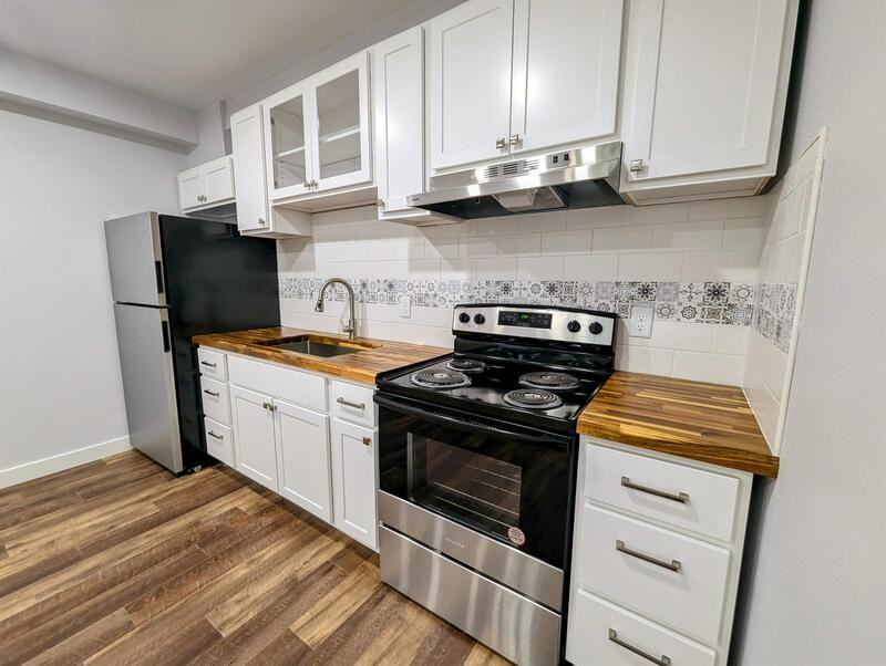 413 Jefferson St - Photo 3 of 16