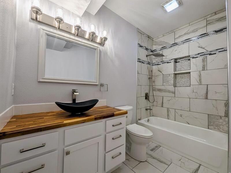 413 Jefferson St - Photo 5 of 16