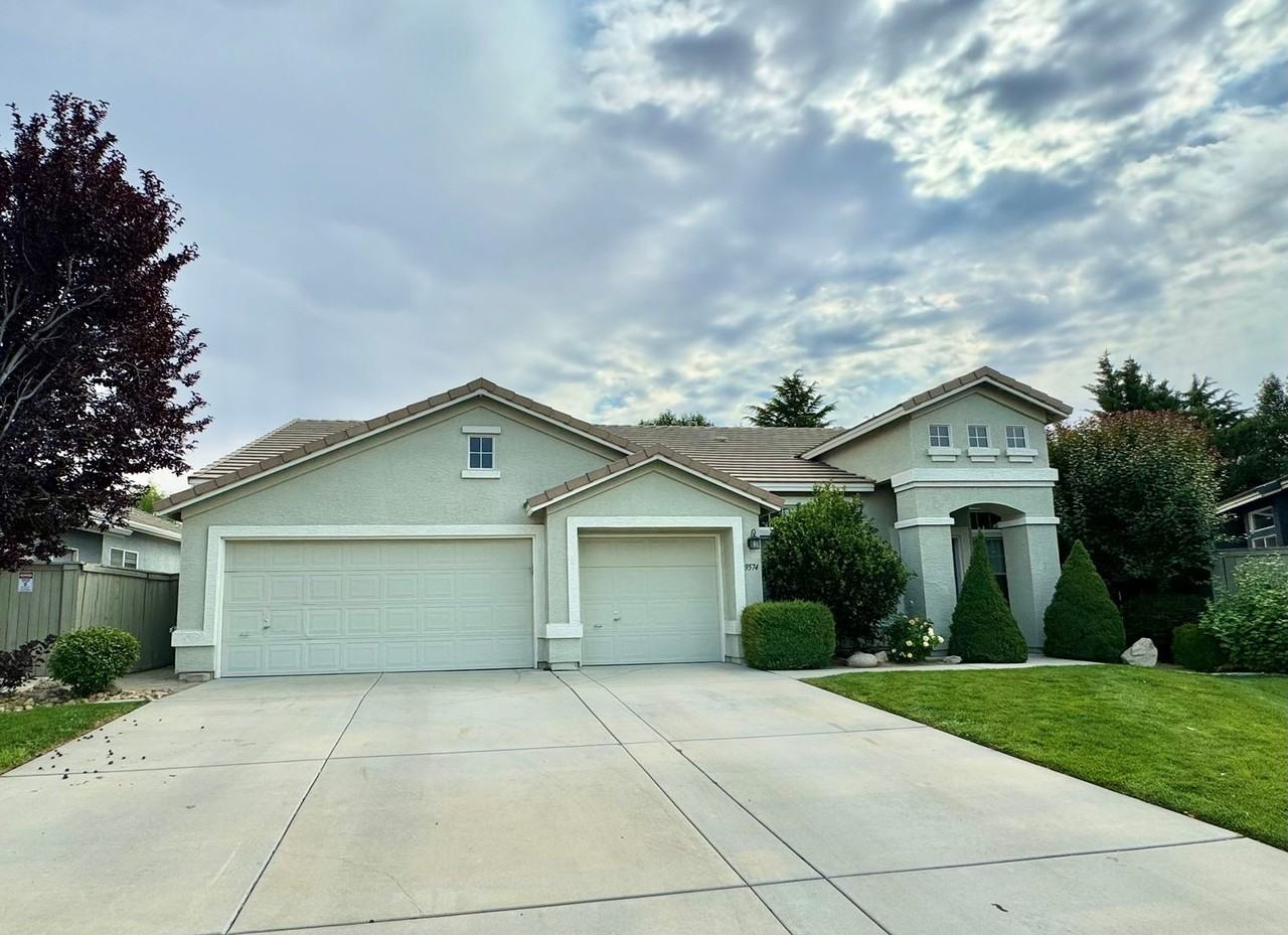 9574 Steep Climb Ct - Photo 2 of 28