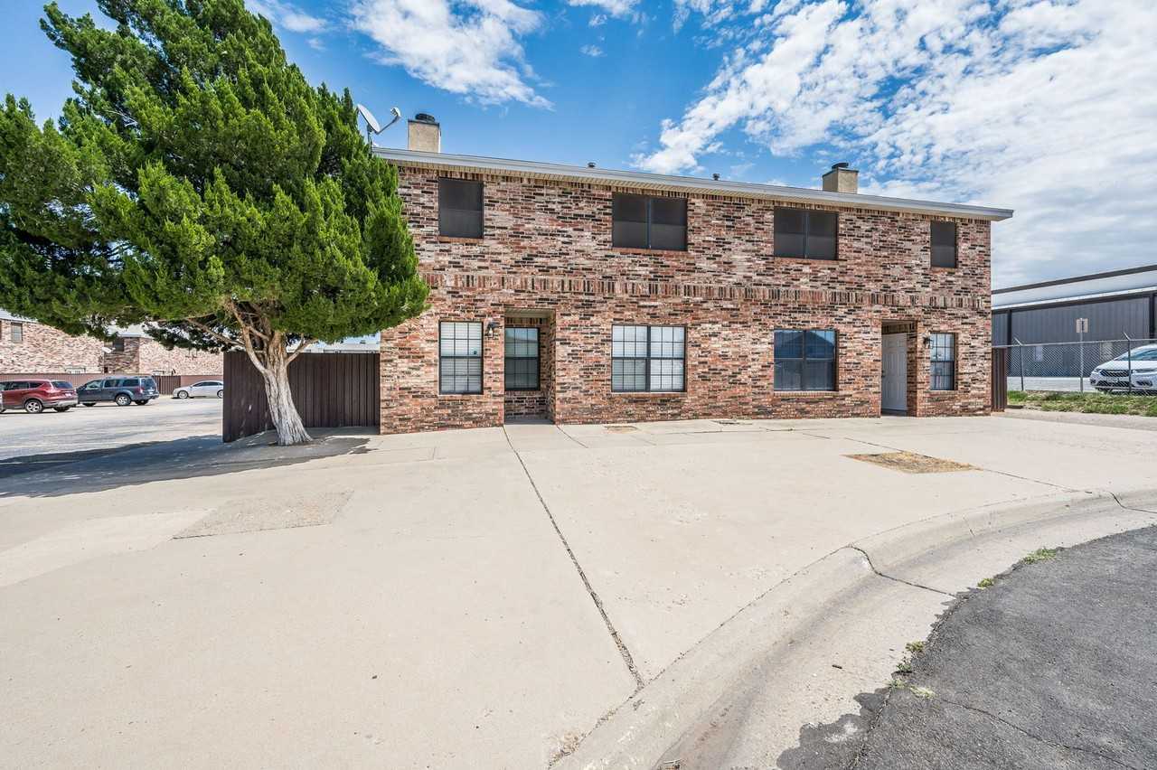 Medical Plaza Townhomes - Photo 2 of 4