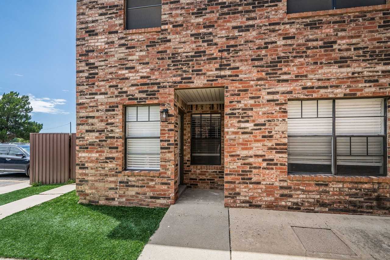 Medical Plaza Townhomes - Photo 4 of 4