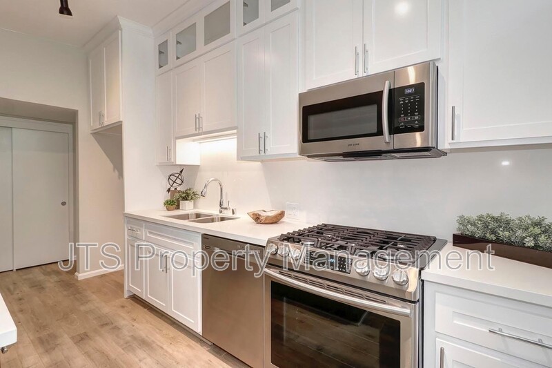 7676 Eastgate Ave - Photo 3 of 13
