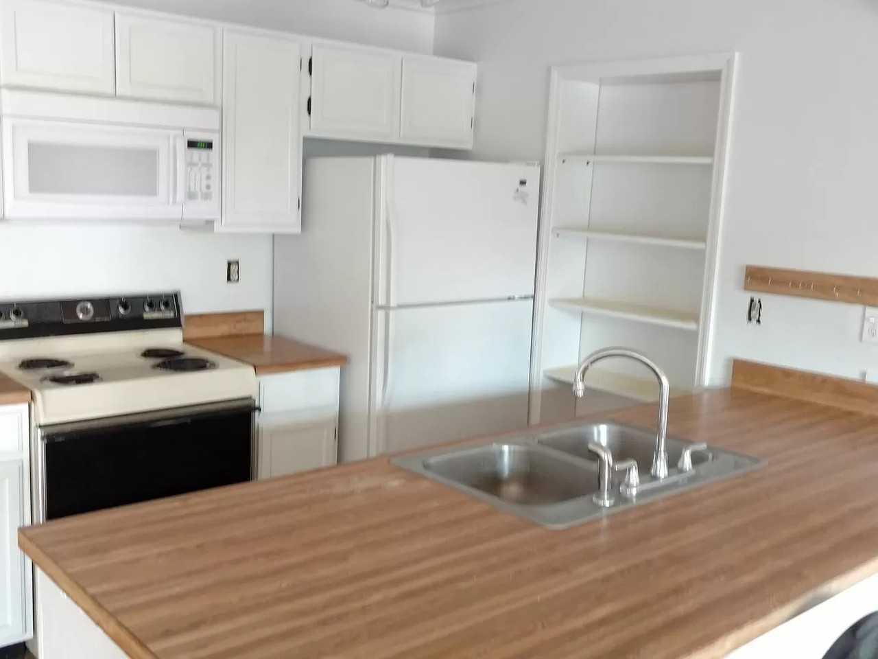 8 9th Street  unit 3 - Photo 2 of 15