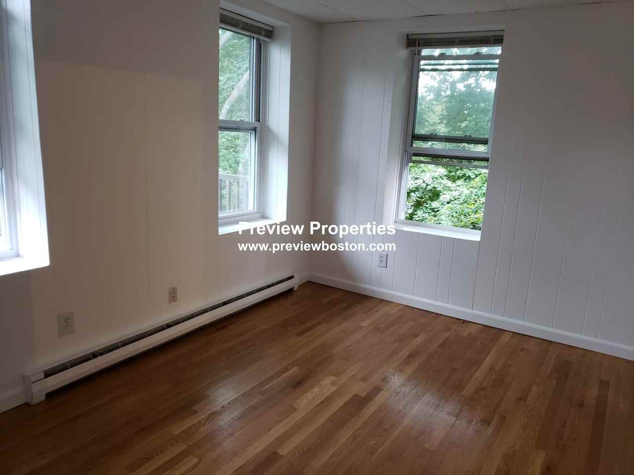 Strathmore Rd #4P - Photo 5 of 11