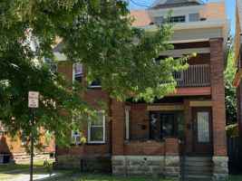 featured image of 645 W 8th St #2ndFL