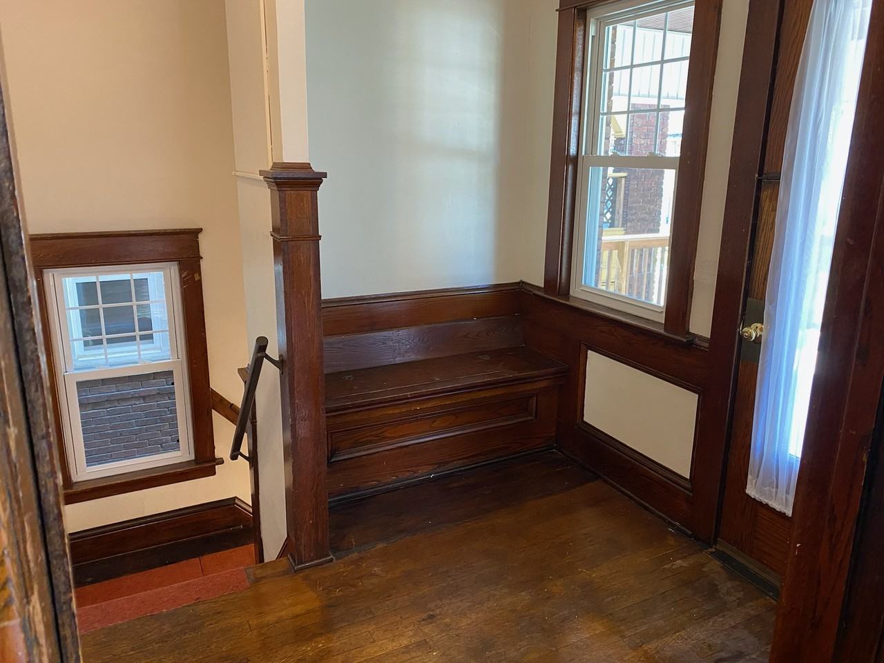 645 W 8th St #2ndFL - Photo 4 of 20