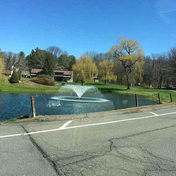 21 Cottonwood Dr #21 - Photo 2 of 23