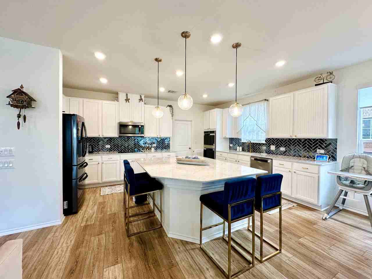 524 Ayinger Ln #NA - Photo 6 of 22