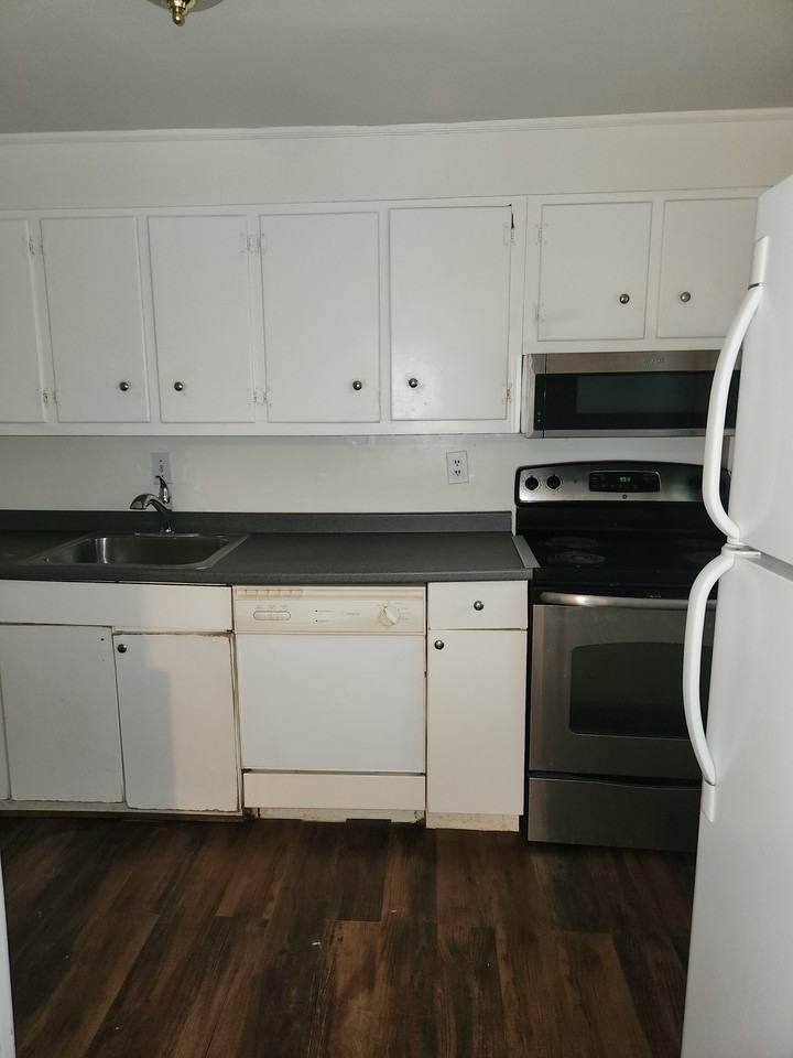 7714 Greymont St - Photo 6 of 17