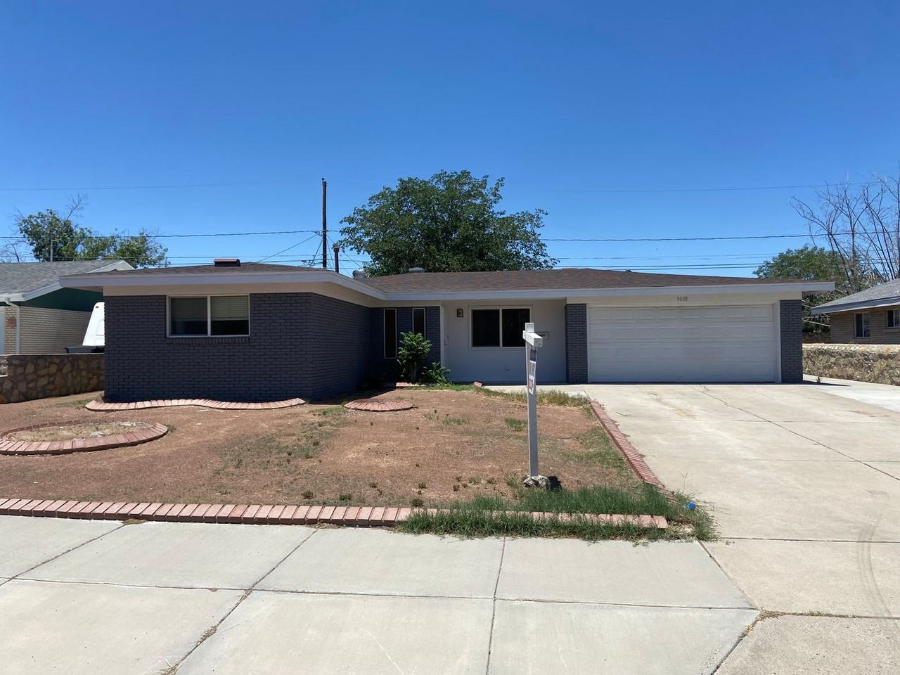 9608 Stonehaven Dr - Photo 3 of 15