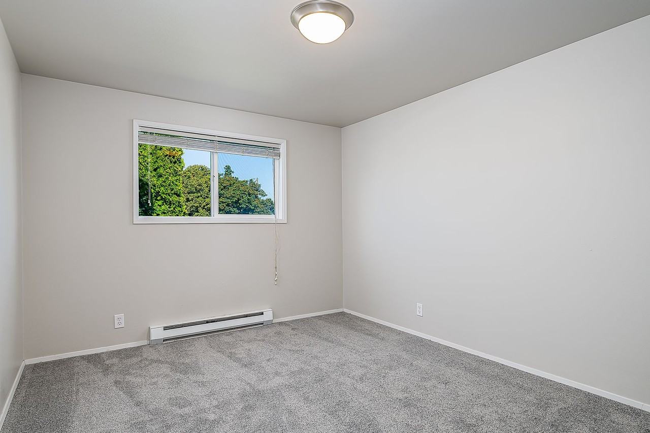 2305 Rucker Ave - Photo 5 of 20