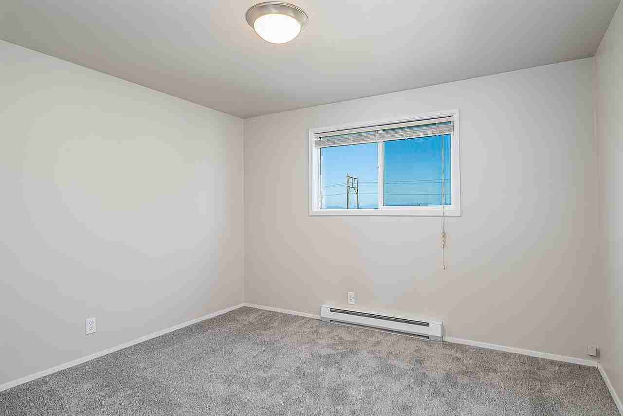 2305 Rucker Ave - Photo 7 of 20