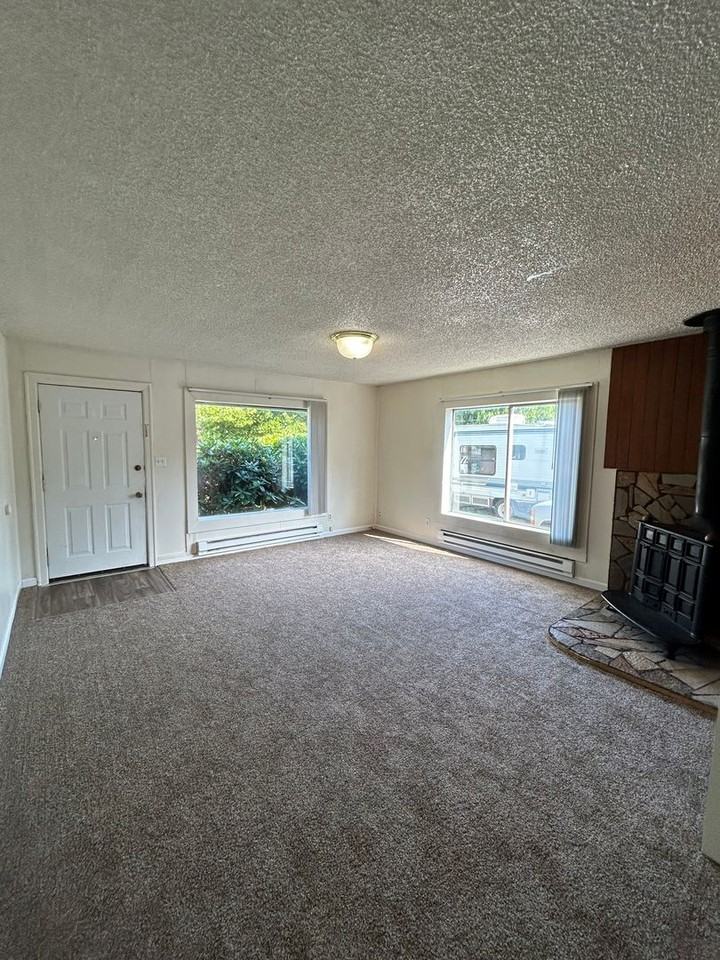 446 27th Ave - Photo 4 of 13