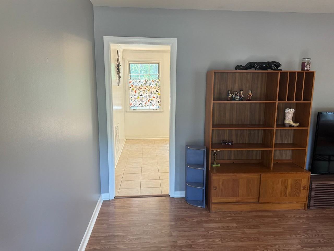 332 Lynn Dr - Photo 4 of 42
