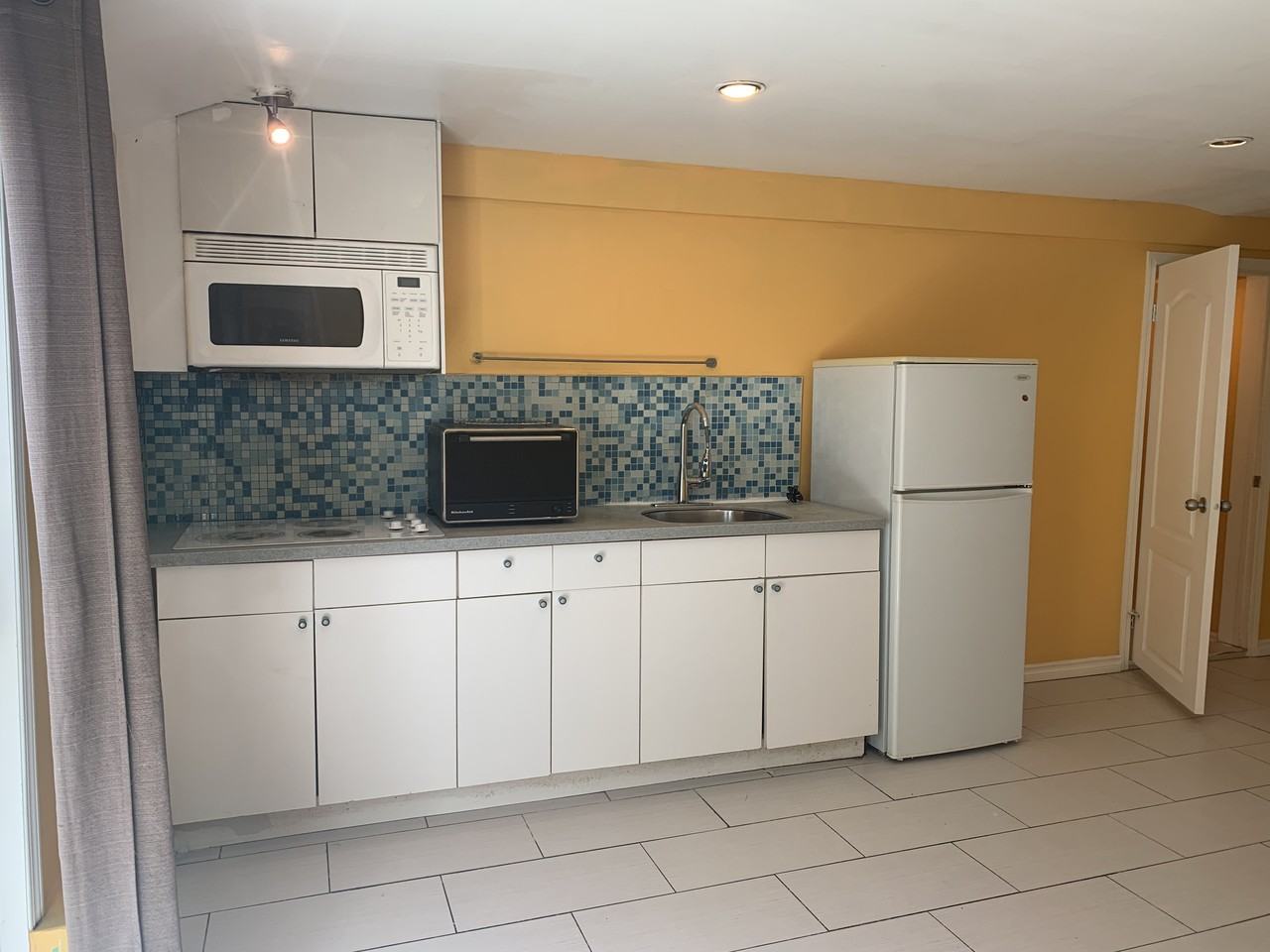 10691 Swinton Crescent - Photo 2 of 11