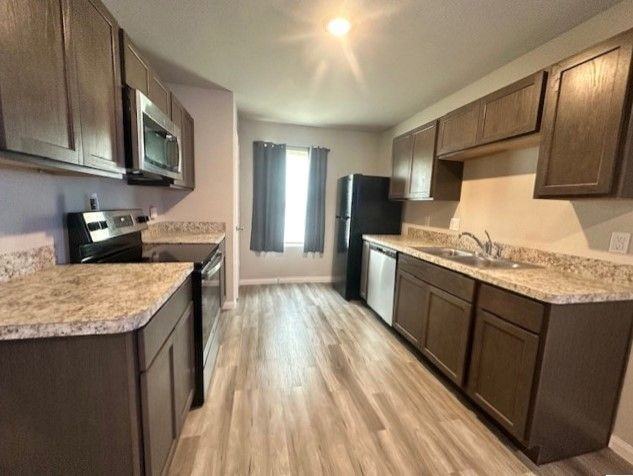 2855 Golf Crest Dr - Photo 2 of 9