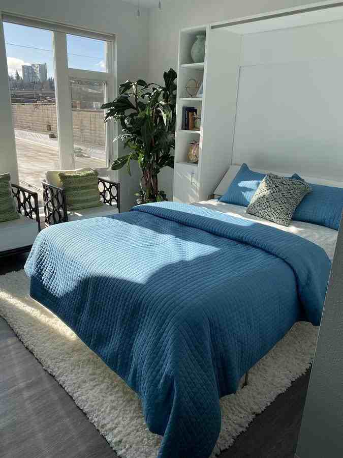 304 Puyallup Ave - Photo 3 of 21