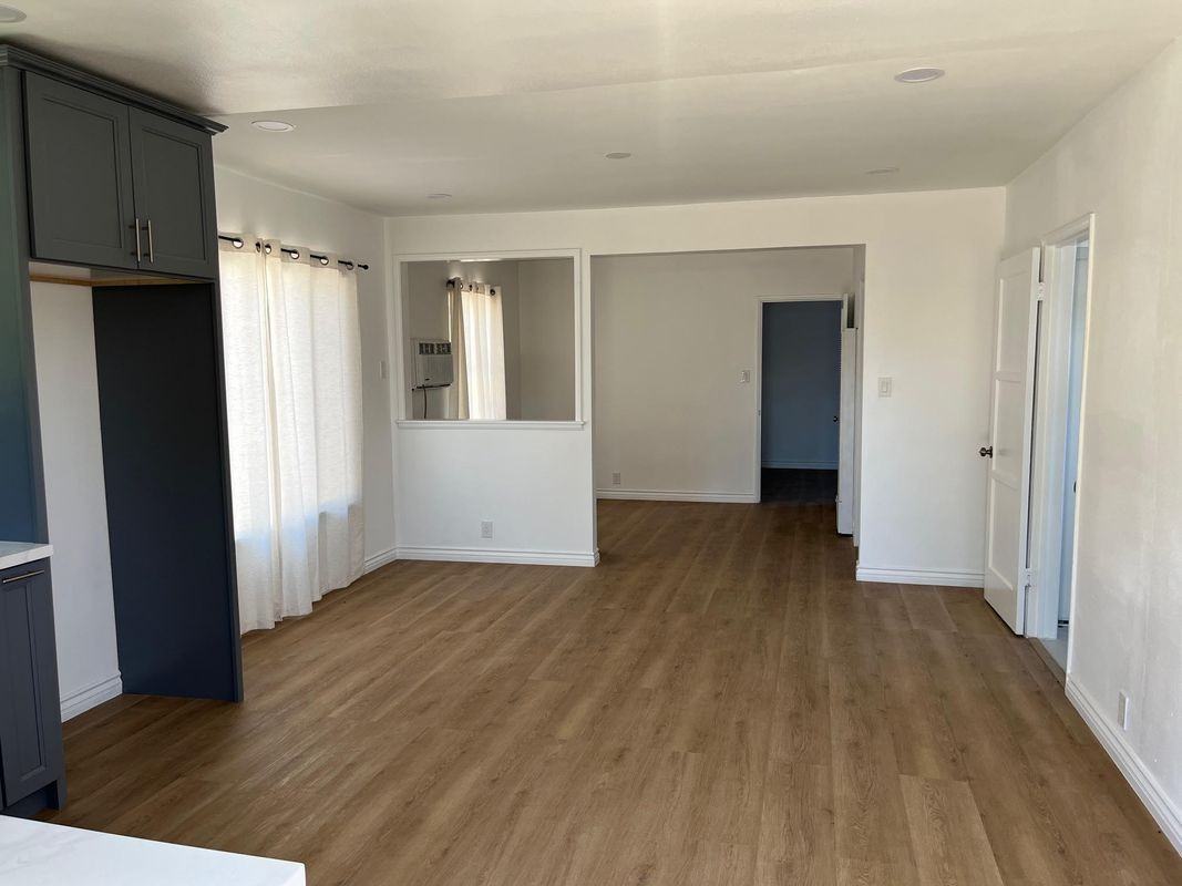 5220 Myrtus Ave - Photo 3 of 12