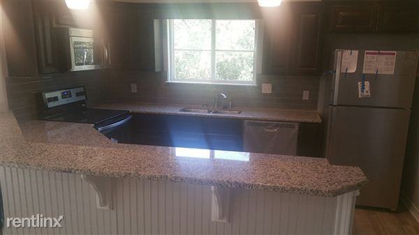 1003 Chestnut Street - Photo 2 of 5
