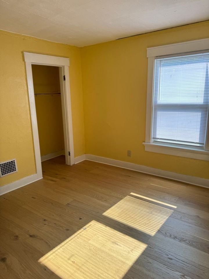 1502 Hochwalt Ave - Photo 2 of 27