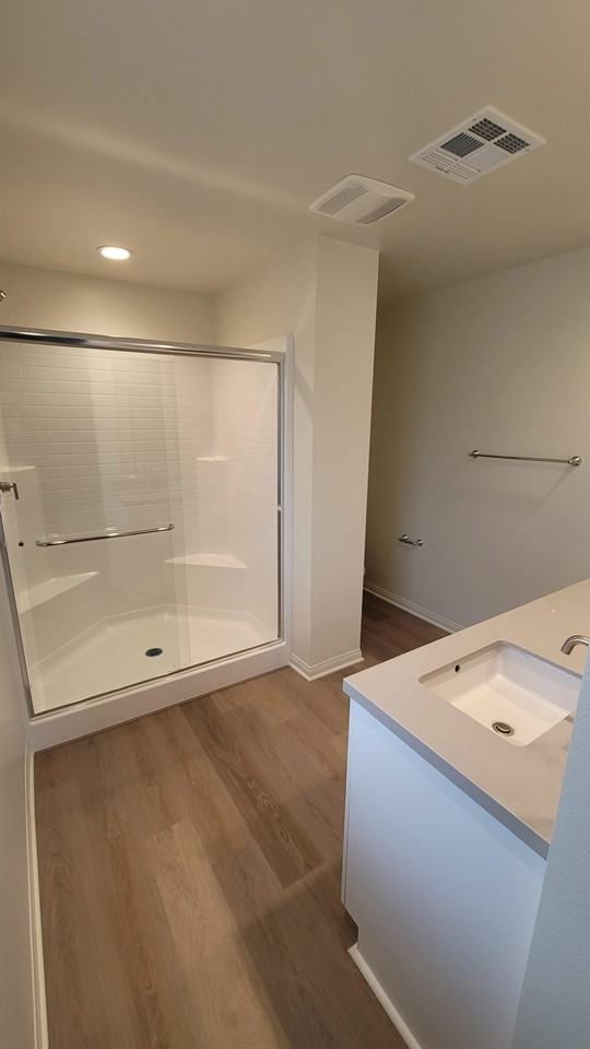 2281 Chestnut St - Photo 2 of 23
