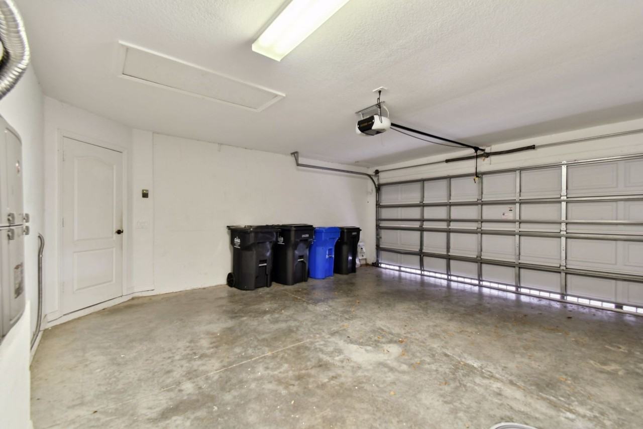 20168 Bay Cedar Ave - Photo 5 of 50