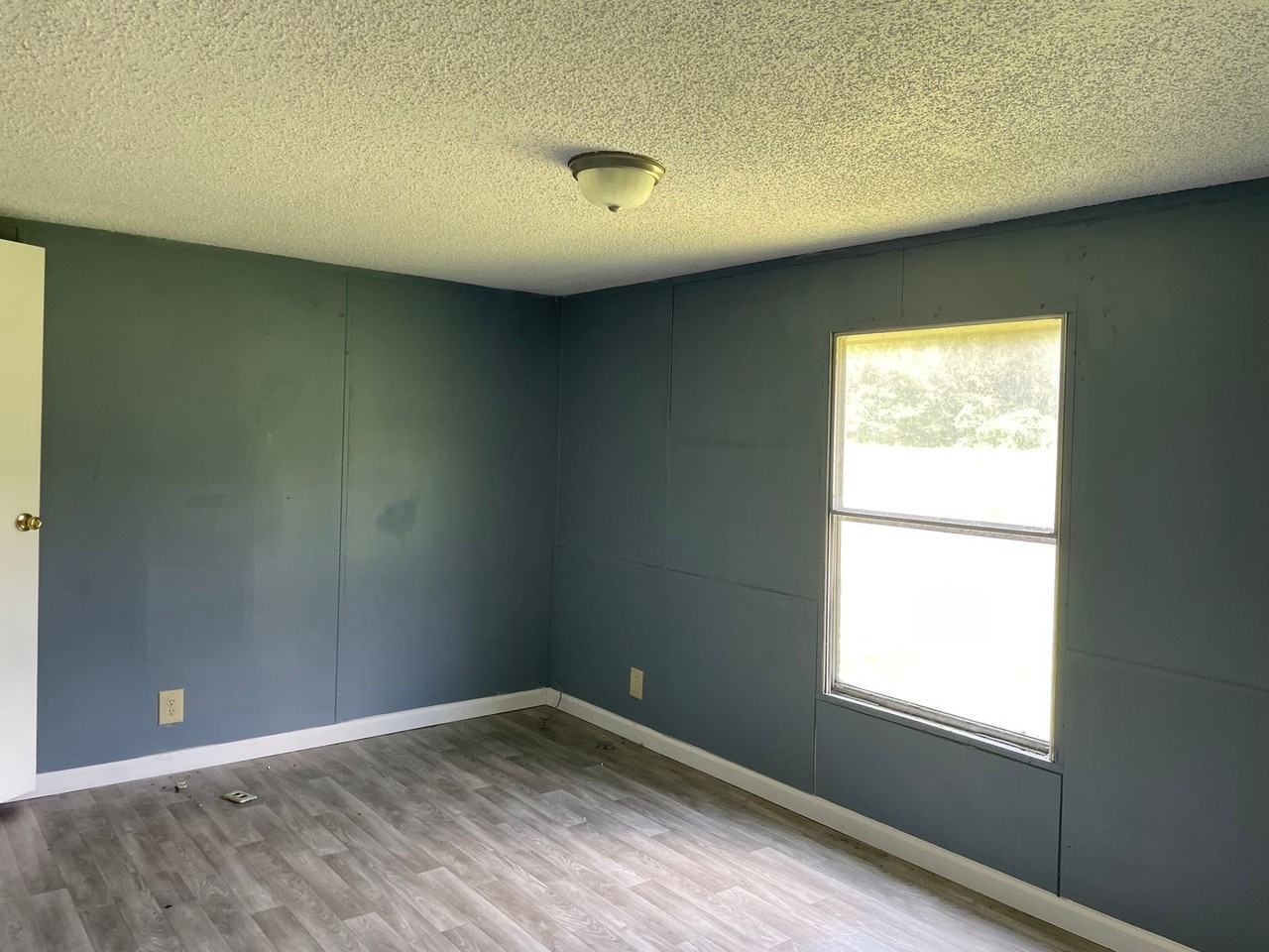 605 Joyner Loop - Photo 2 of 6