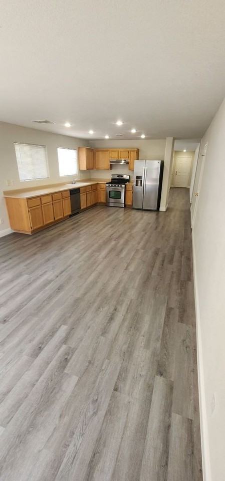 183 White Butte St - Photo 2 of 17