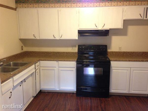 2084 St Teresa Dr - Photo 2 of 18