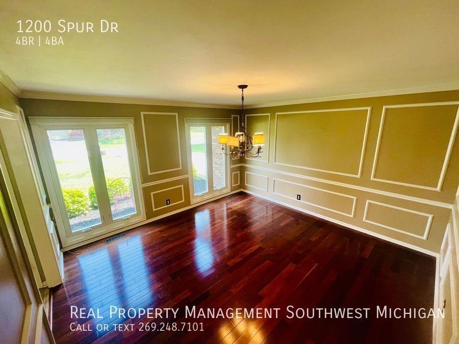 1200 Spur Dr - Photo 2 of 28