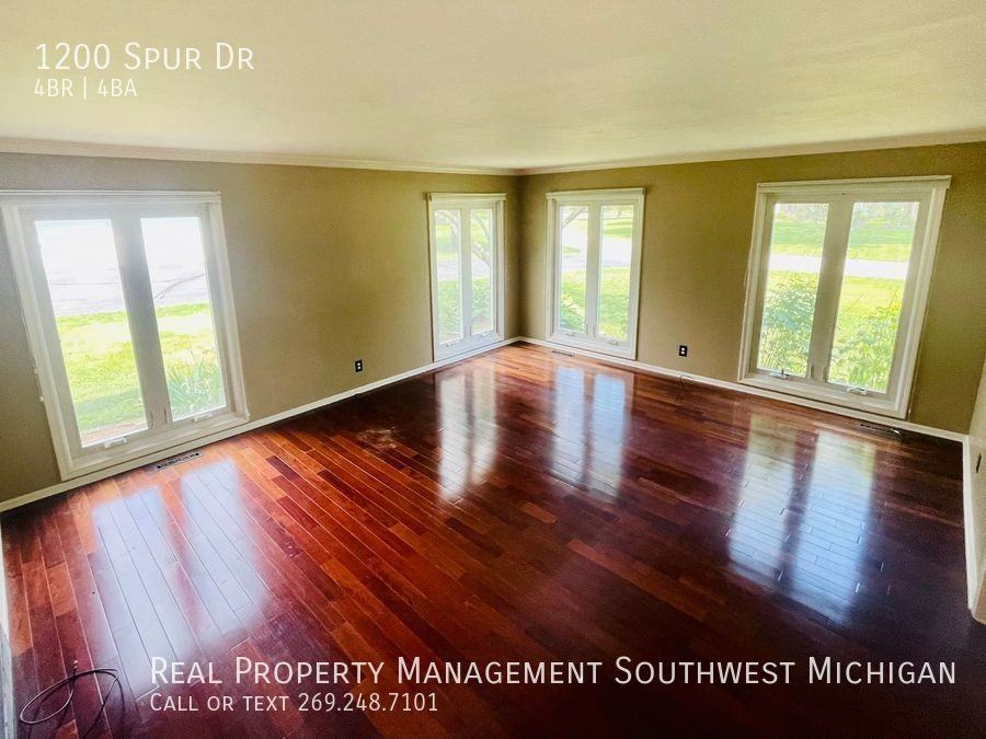 1200 Spur Dr - Photo 3 of 28