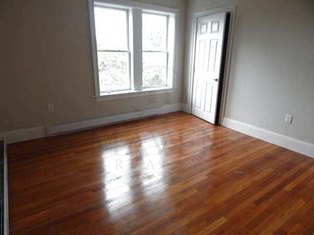 131 Orchard St #32 - Photo 3 of 4