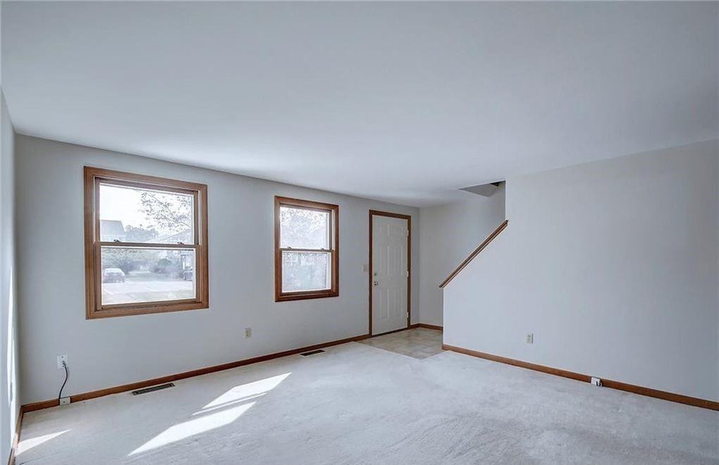 13 Allspice Ln #10B - Photo 3 of 16