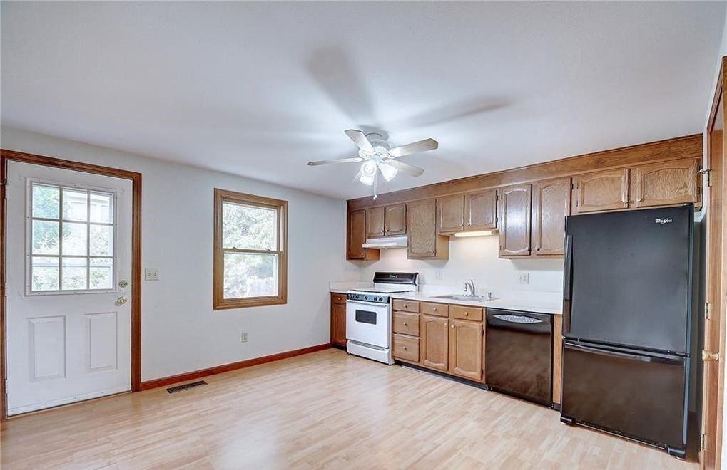 13 Allspice Ln #10B - Photo 7 of 16