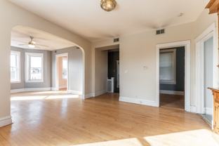 2042 W Armitage Ave #1F - Photo 1 of 1