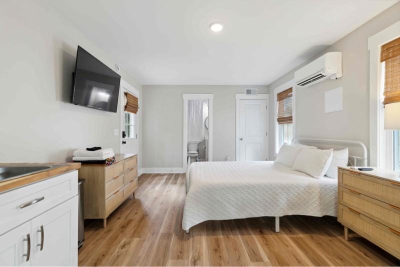 5069 Peachtree Avenue #A - Photo 3 of 12