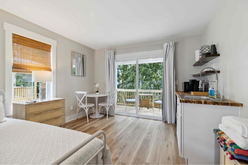 5069 Peachtree Avenue #A - Photo 6 of 12