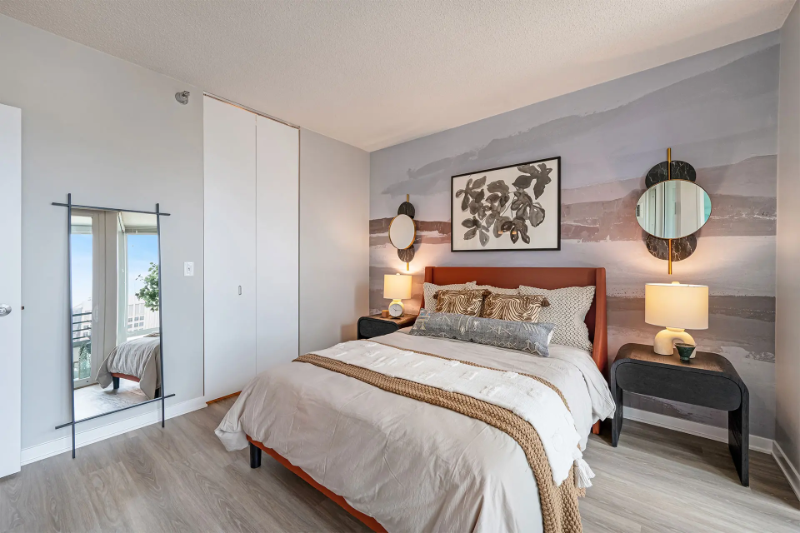 362 E Ohio St - Photo 4 of 16