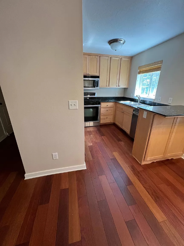 206 W Village Ln - Photo 3 of 14