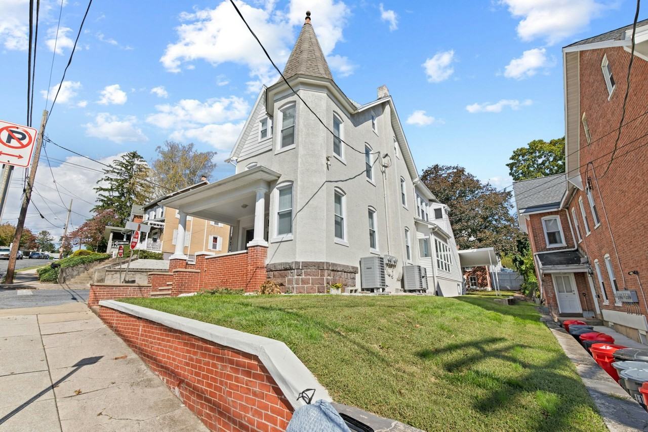 17 North Church Street, Unit 2ND Floor Rear - Photo 2 of 17
