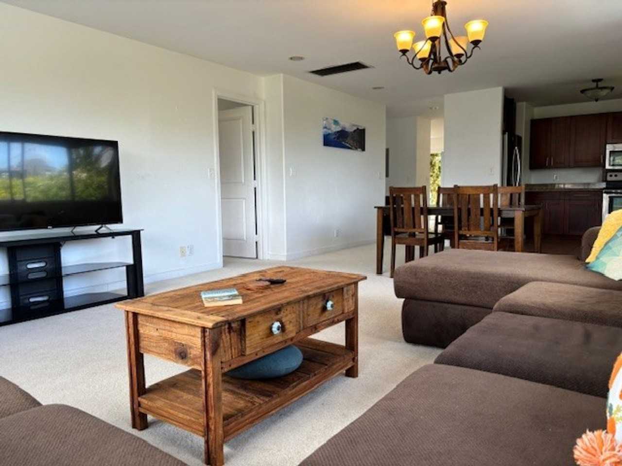 1944 Puowaina Dr #A - Photo 2 of 27