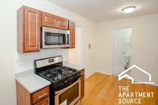 5011 W Cermak Rd #9 - Photo 1 of 1