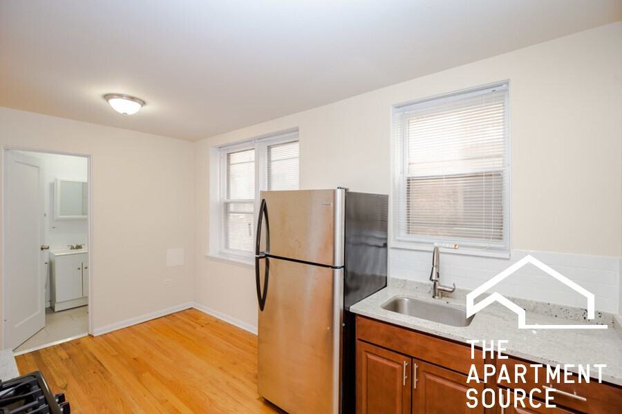 5011 W Cermak Rd #9 - Photo 2 of 6