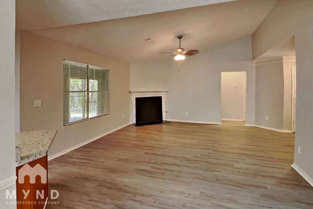 4865 Windsor Downs Dr - Photo 2 of 22